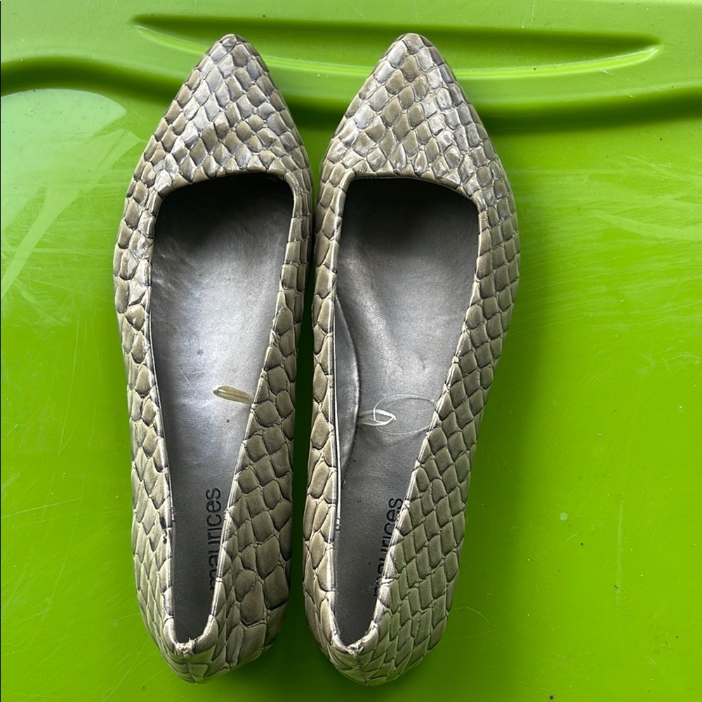 Maurices Snakeskin Patterned Flats in Gray and Cream